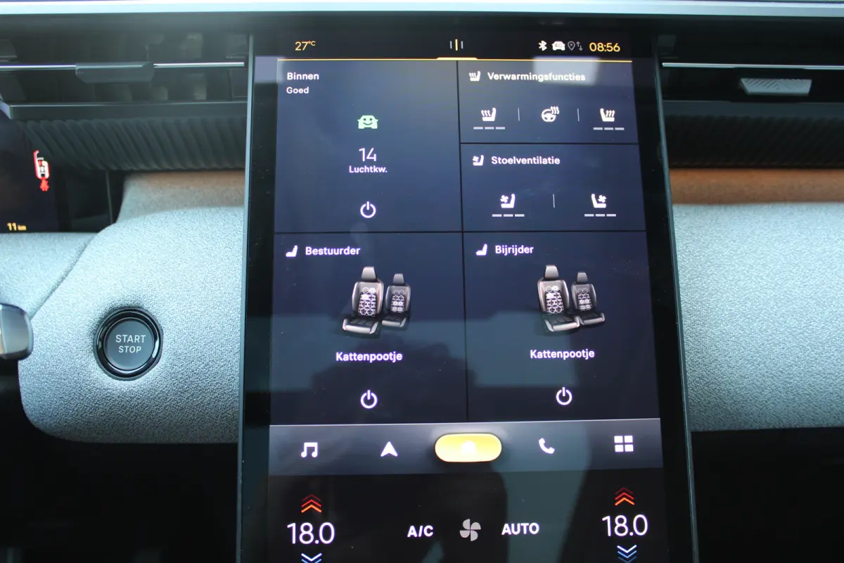 Business Comfort Range 74 kWh | "Sofa Design" Dashboard: Dashboard en deurpanelen bekleed met grijze 'Sofa' bekleding | 'Extended Ambient Lightning': Uitgebreide sfeerverlichting langs het d