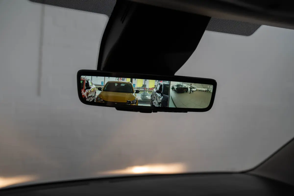 1.5 BlueHDi 100 S&S L1 | Camera | Parkeersensoren | Navigatie | Apple Carplay & Android Auto | Dodehoekbewaking |