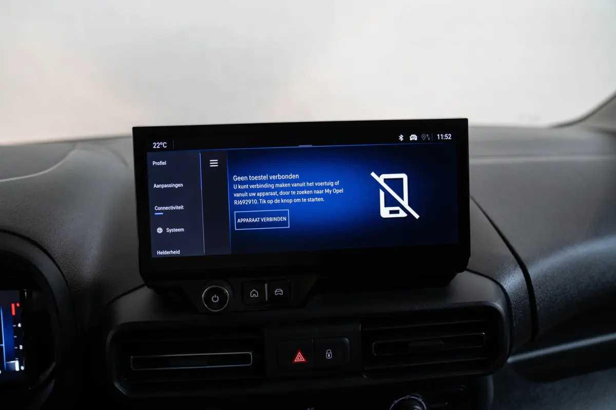 1.5 BlueHDi 100 S&S L1 | Camera | Parkeersensoren | Navigatie | Apple Carplay & Android Auto | Dodehoekbewaking |