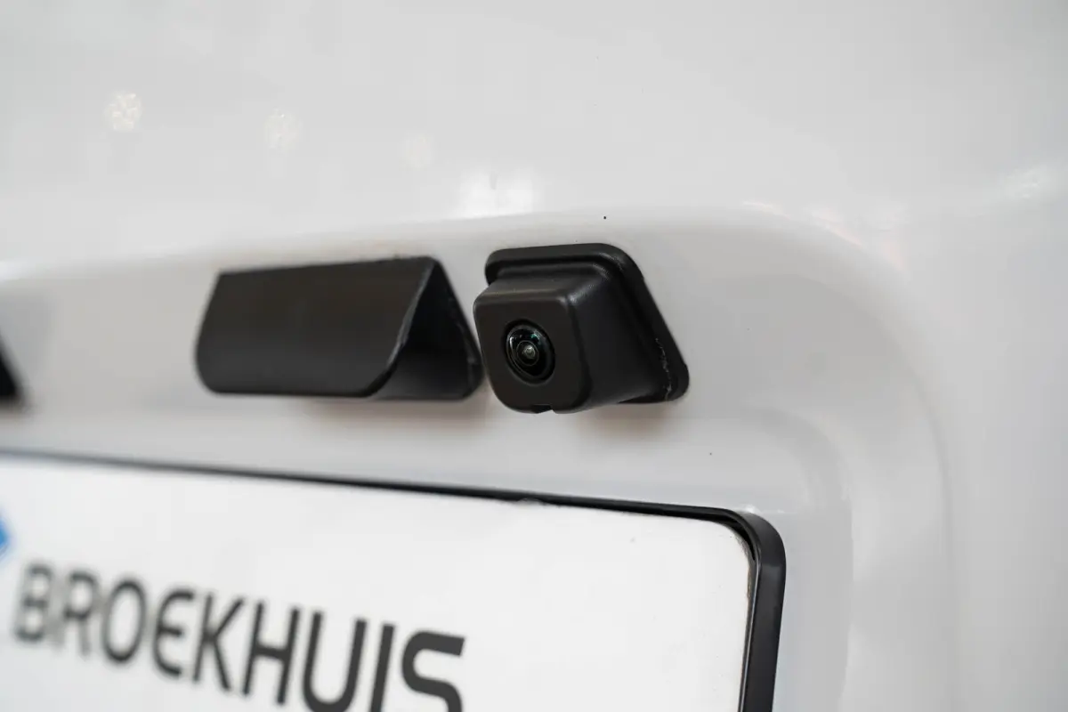 1.5 BlueHDi 100 S&S L1 | Camera | Parkeersensoren | Navigatie | Apple Carplay & Android Auto | Dodehoekbewaking |