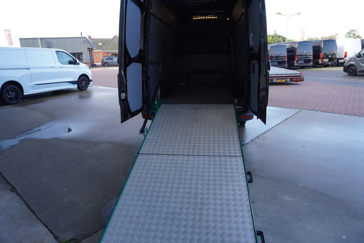 317 CDI 170pk L3H2 RWD 3500kg Automaat Trekhaak met oprijschans/ NR. V094 | Omvormer  /Elekr.Dakventilator / Geveerde stoel