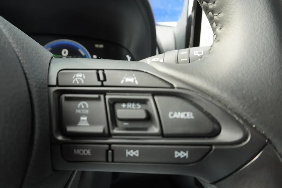 1.5 Hybrid 115 Dynamic+Led+Apple-CarePlay+Breed-Navigatie+cruise+Privacy-Glass+Lmv=ORIG/NL = RIJKLAAR !!