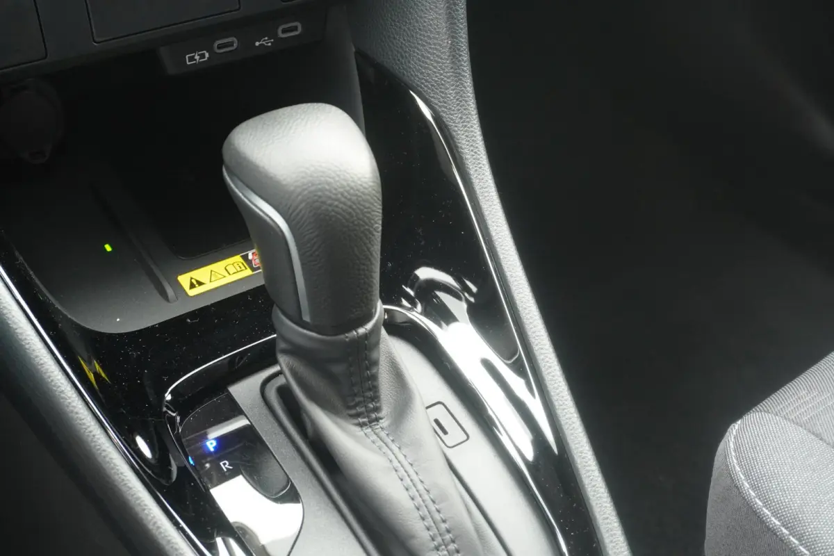 1.5 Hybrid 115 Dynamic+Led+Apple-CarePlay+Breed-Navigatie+cruise+Privacy-Glass+Lmv=ORIG/NL = RIJKLAAR !!