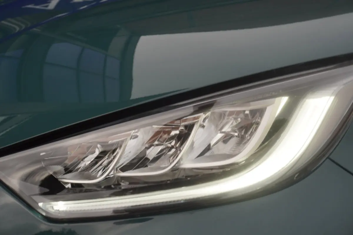 1.5 Hybrid 115 Dynamic+Led+Apple-CarePlay+Breed-Navigatie+cruise+Privacy-Glass+Lmv=ORIG/NL = RIJKLAAR !!