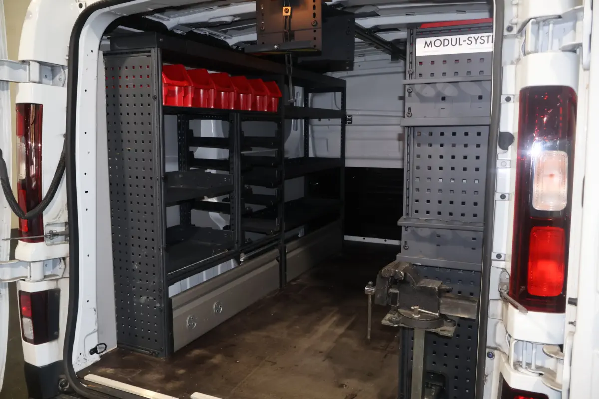 2.0 dCi 130pk L1 H1 Work Edition Inrichting