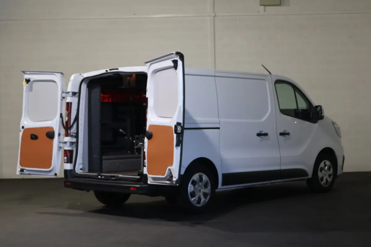 2.0 dCi 130pk L1 H1 Work Edition Inrichting