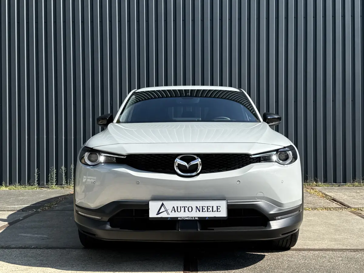e-SkyActiv R-EV PHEV 170 Makoto Memory, Bose, Camera
