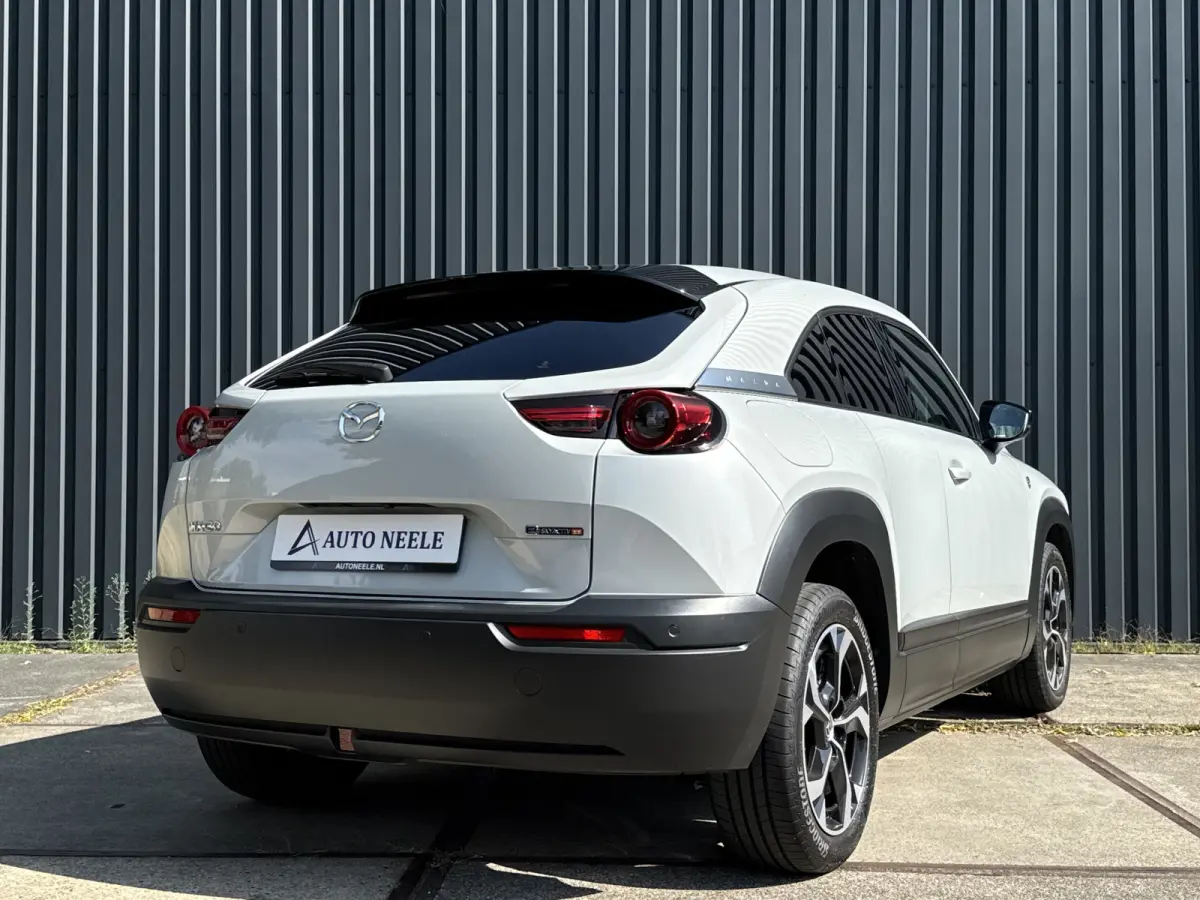 e-SkyActiv R-EV PHEV 170 Makoto Memory, Bose, Camera