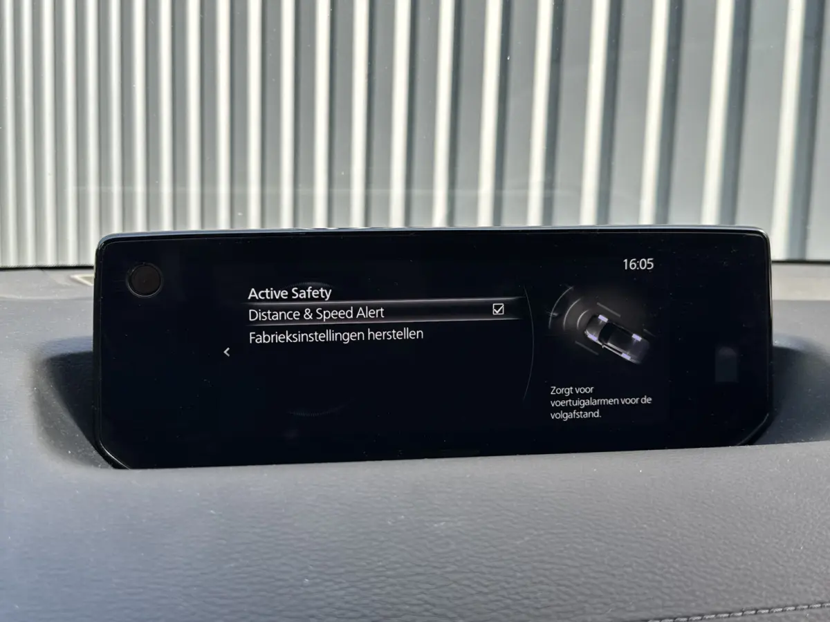 e-SkyActiv R-EV PHEV 170 Makoto Memory, Bose, Camera