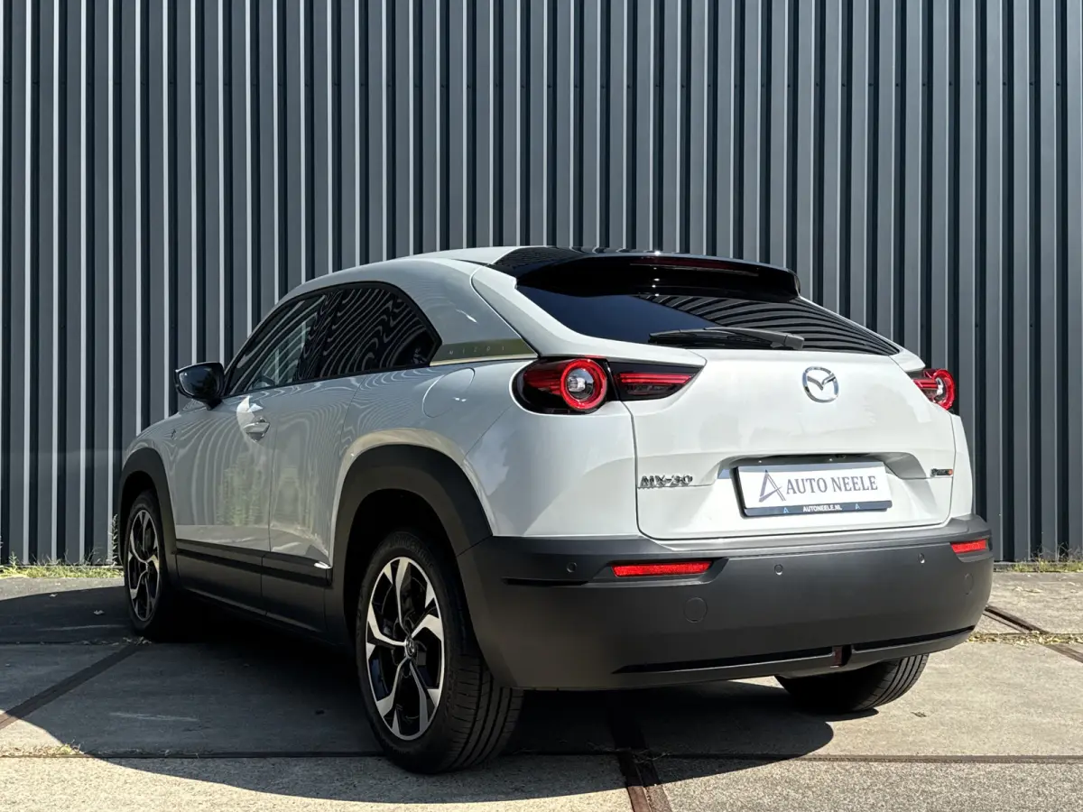 e-SkyActiv R-EV PHEV 170 Makoto Memory, Bose, Camera