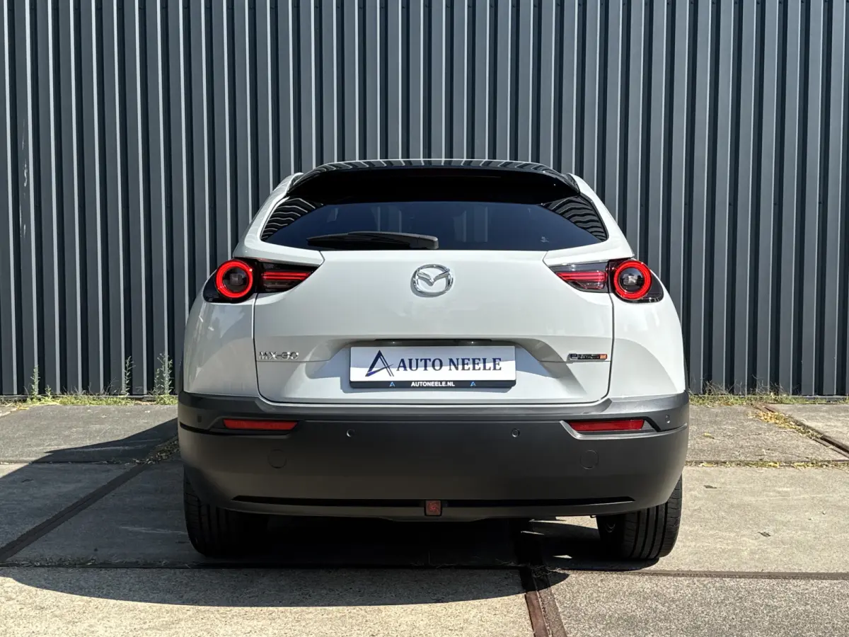 e-SkyActiv R-EV PHEV 170 Makoto Memory, Bose, Camera