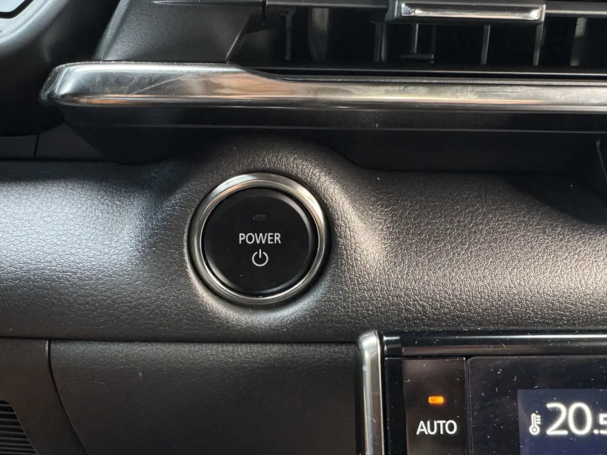 e-SkyActiv R-EV PHEV 170 Makoto Memory, Bose, Camera