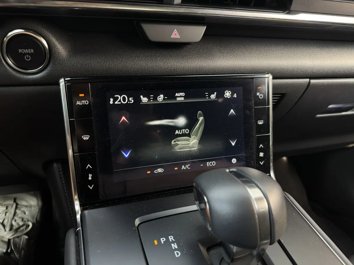 e-SkyActiv R-EV PHEV 170 Makoto Memory, Bose, Camera