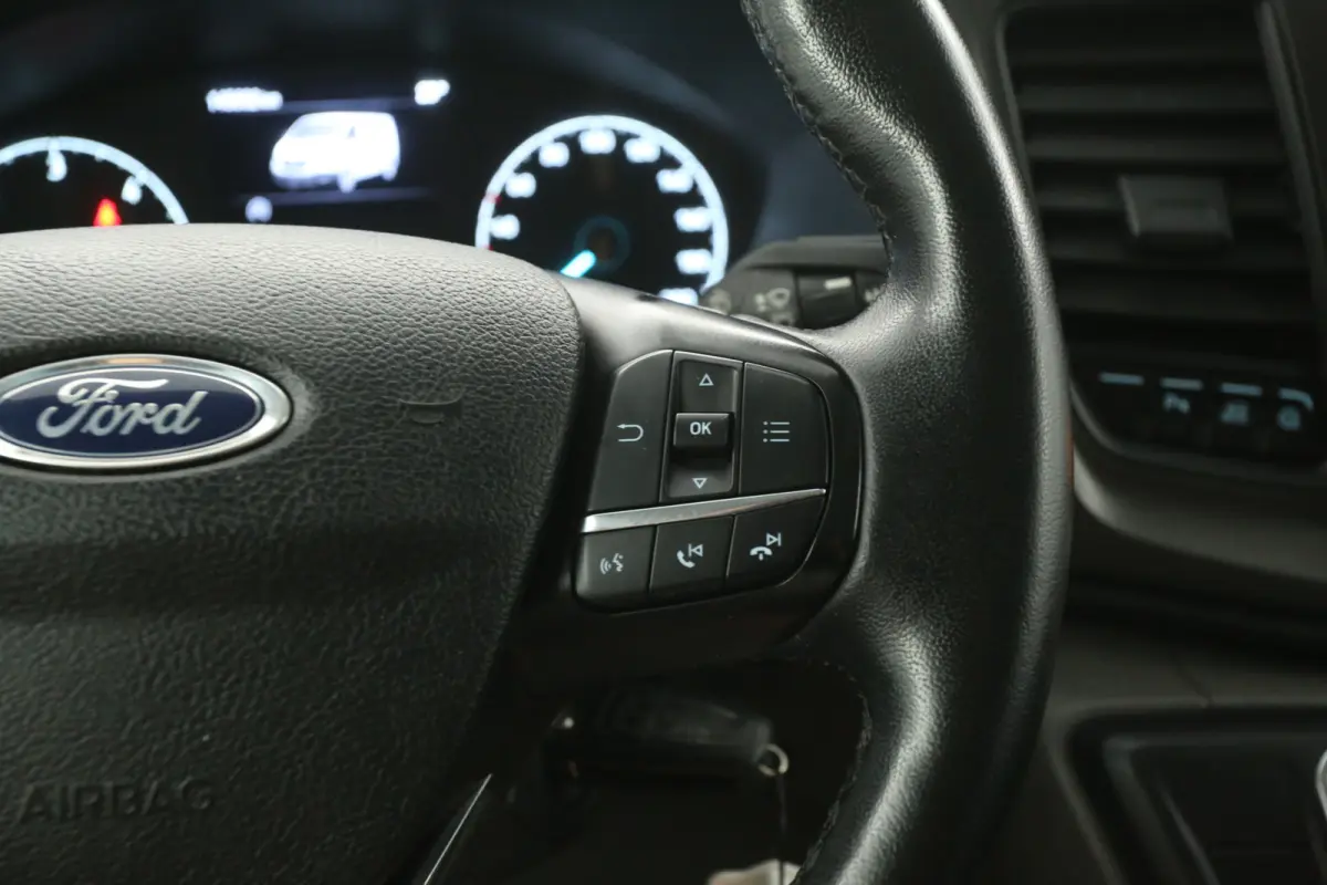 2.0 TDCI L2H1 | Automaat | Airco | Camera | Cruise | Carplay | 3 Zits | 2xSchuifdeur | Trekhaak