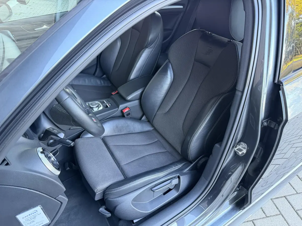 1.0 TFSI Sport Pro Line S | S-LINE | KEYLESS ENTRY GO | CARPLAY