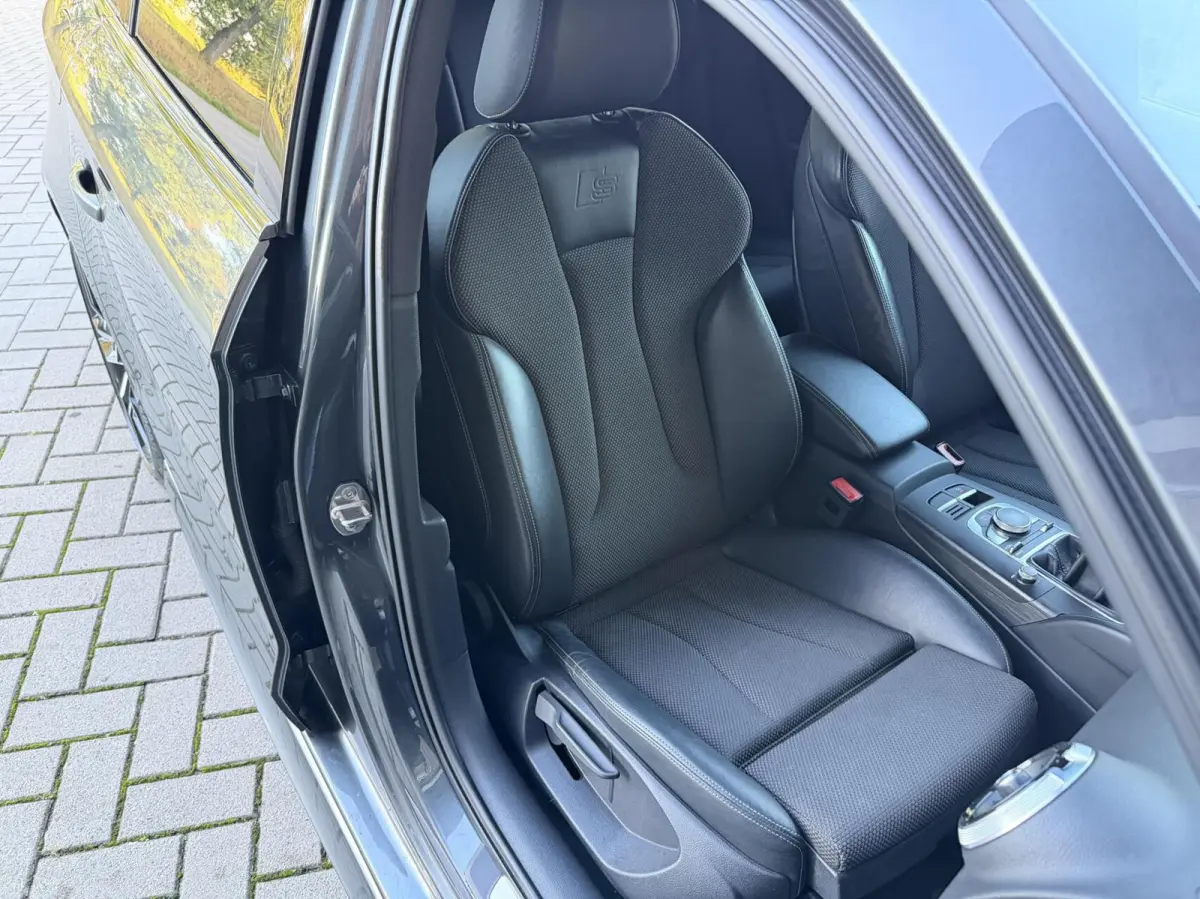 1.0 TFSI Sport Pro Line S | S-LINE | KEYLESS ENTRY GO | CARPLAY