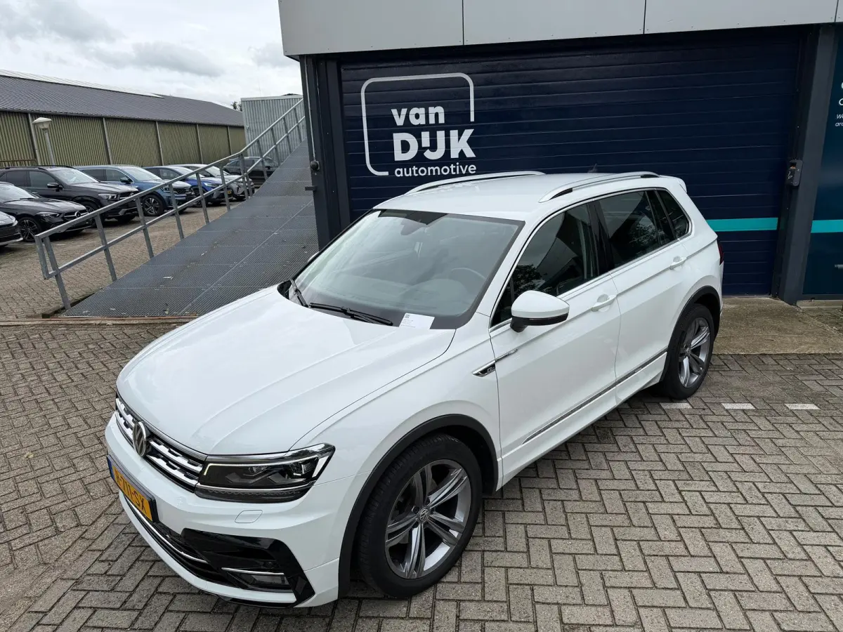 1.5 TSI ACT R-LINE AUTOMAAT Trekhaak Head UP display Navigatie Automatische Airco LMV Adaptief Cruise control