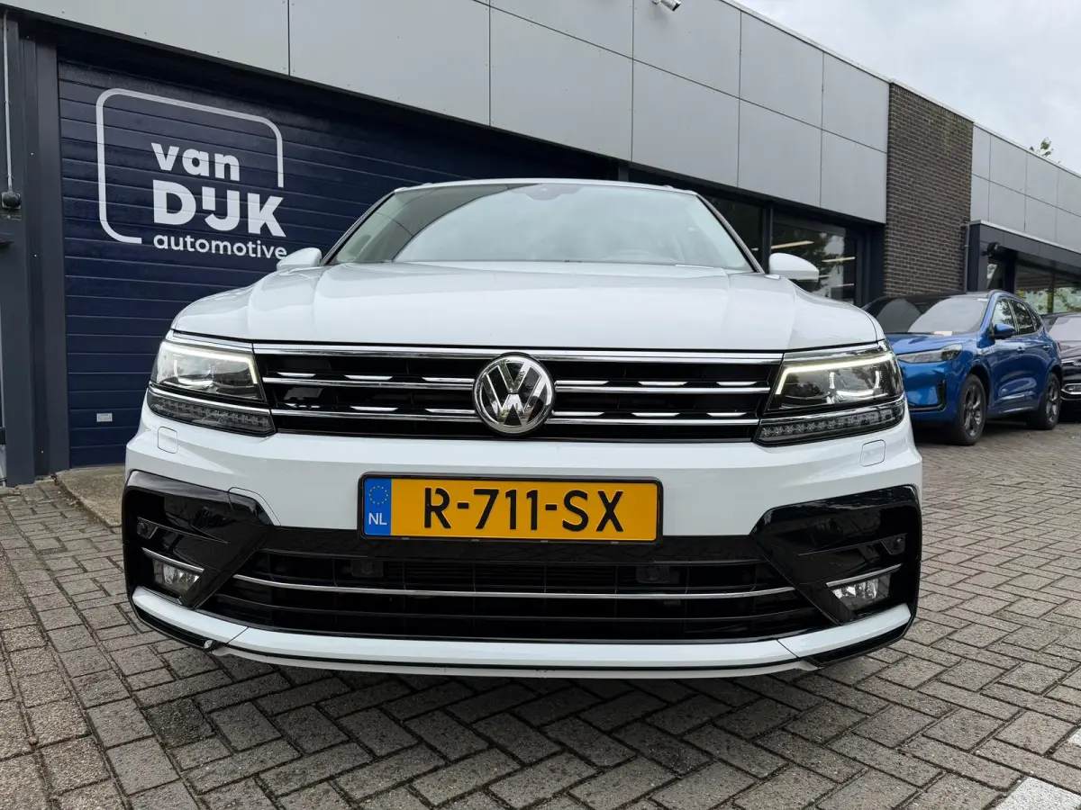 1.5 TSI ACT R-LINE AUTOMAAT Trekhaak Head UP display Navigatie Automatische Airco LMV Adaptief Cruise control