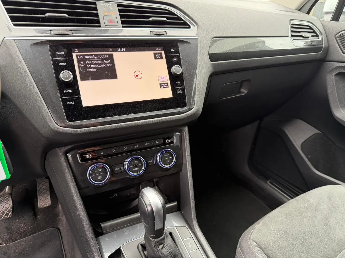 1.5 TSI ACT R-LINE AUTOMAAT Trekhaak Head UP display Navigatie Automatische Airco LMV Adaptief Cruise control
