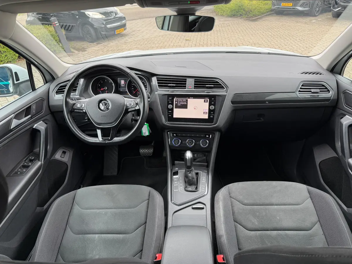 1.5 TSI ACT R-LINE AUTOMAAT Trekhaak Head UP display Navigatie Automatische Airco LMV Adaptief Cruise control