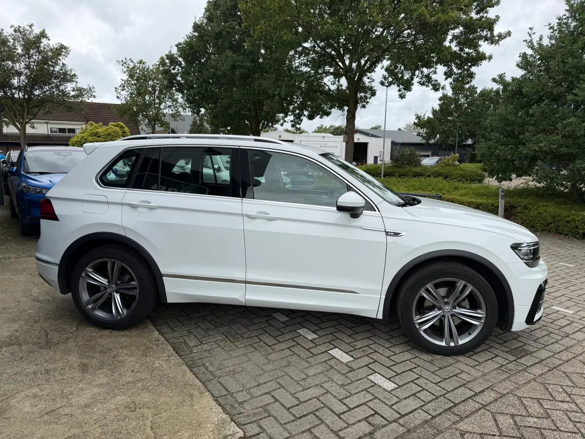 1.5 TSI ACT R-LINE AUTOMAAT Trekhaak Head UP display Navigatie Automatische Airco LMV Adaptief Cruise control