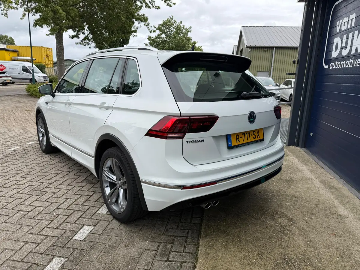 1.5 TSI ACT R-LINE AUTOMAAT Trekhaak Head UP display Navigatie Automatische Airco LMV Adaptief Cruise control