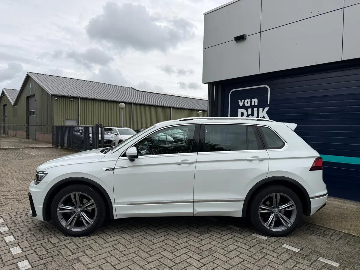 1.5 TSI ACT R-LINE AUTOMAAT Trekhaak Head UP display Navigatie Automatische Airco LMV Adaptief Cruise control