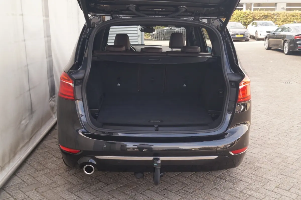 218i Automaat Business Edition Plus -LEER-ECC-LED-NAVI-CAM-