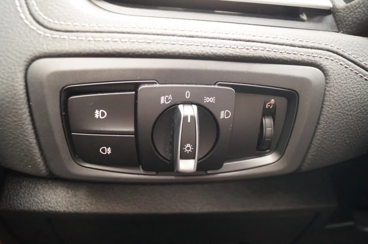 218i Automaat Business Edition Plus -LEER-ECC-LED-NAVI-CAM-
