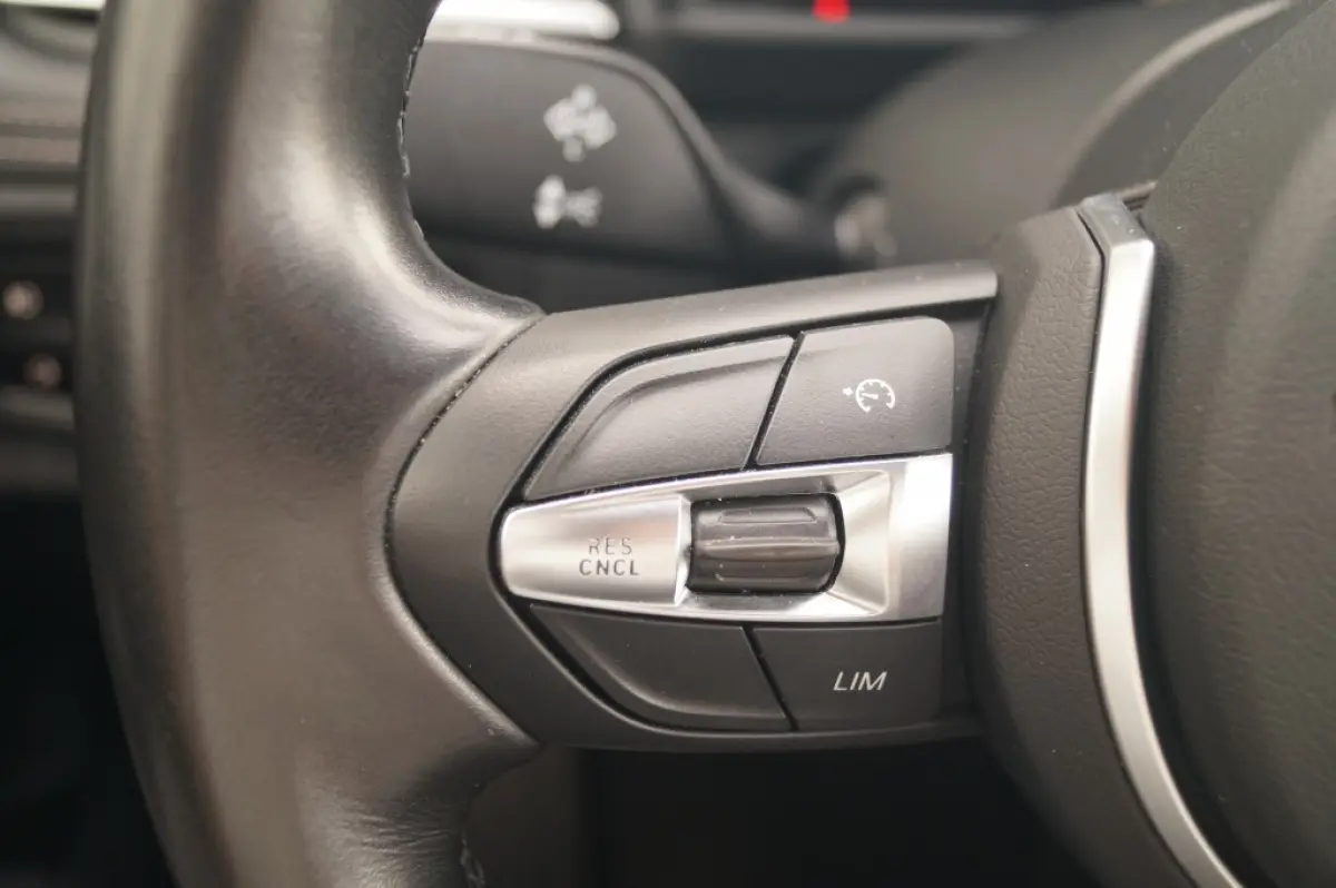 218i Automaat Business Edition Plus -LEER-ECC-LED-NAVI-CAM-