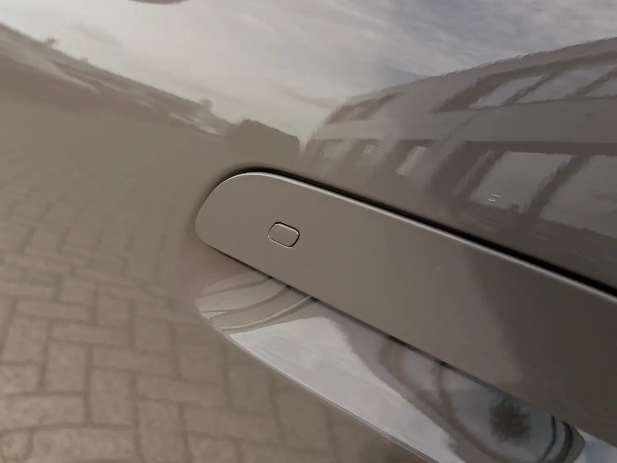 ProMax Design 53 kWh | DEMO | Adapt. Cruise | 360 Camera | Stoel+Stuurverwarming | V2L | Warmtepomp | Navi | Climate | Leder | Keyless