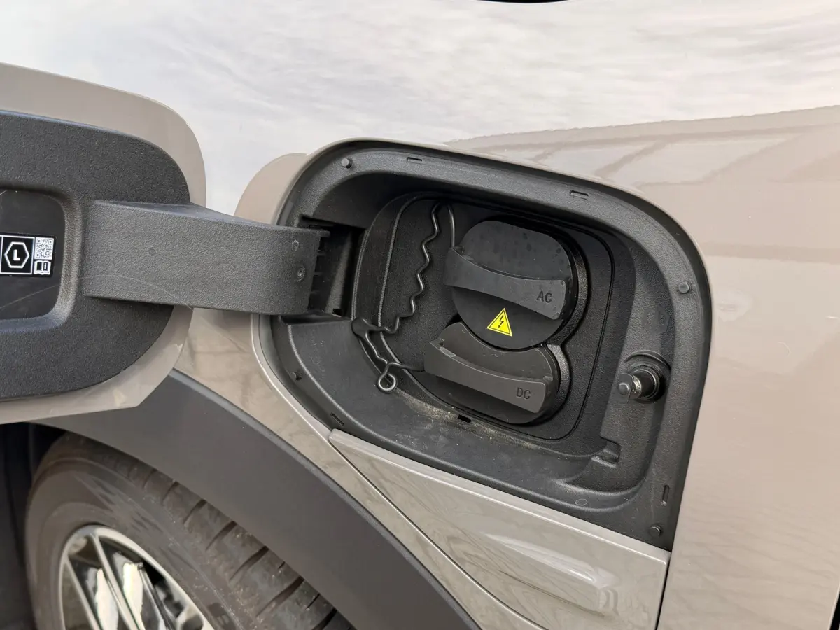 ProMax Design 53 kWh | DEMO | Adapt. Cruise | 360 Camera | Stoel+Stuurverwarming | V2L | Warmtepomp | Navi | Climate | Leder | Keyless