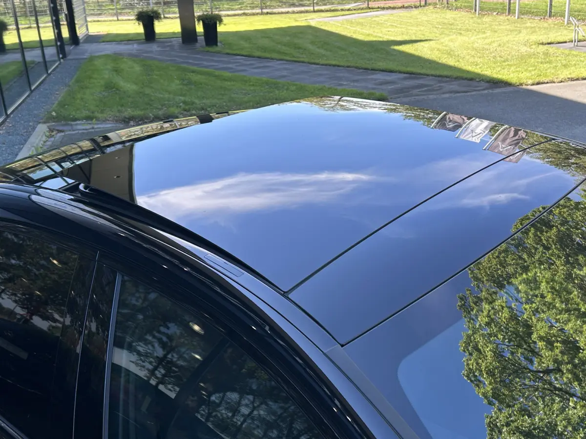 300e Sport Edition AMG // Hyperscreen // Burmester 4D // Distronic // Panoramadak // Active Sfeerverlichting // Keyless Entry // Nightpakket // 20" LM