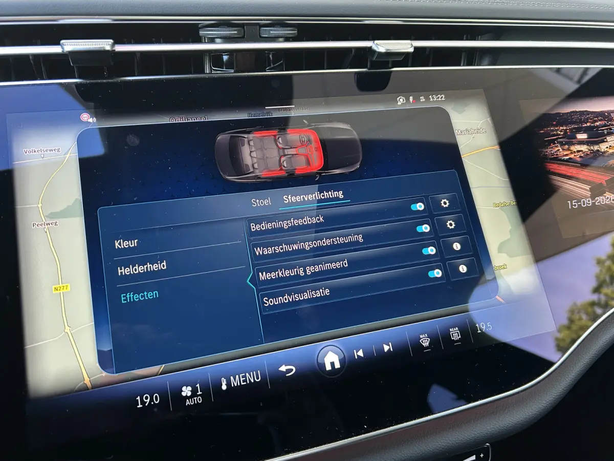 300e Sport Edition AMG // Hyperscreen // Burmester 4D // Distronic // Panoramadak // Active Sfeerverlichting // Keyless Entry // Nightpakket // 20" LM