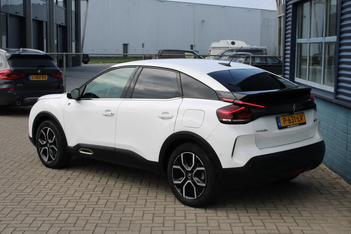 Feel Pack 50 kWh SoH 89%| CARPLAY | CAMERA | LED KOPLAMPEN | STUUR + STOELVERWARMING | VOORRUITVERWARMING | NAVI