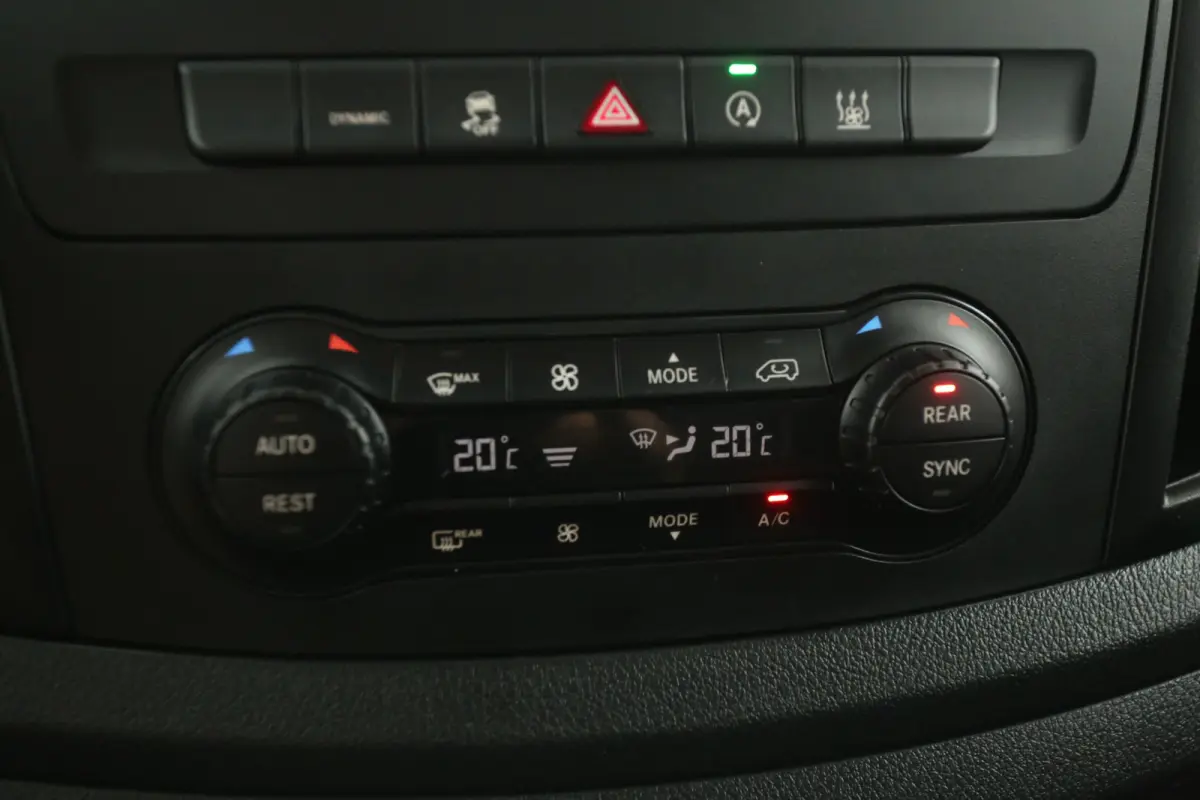 114 CDI Extra Lang | Dubbele Cabine | Automaat | Clima | Cruise | Carplay | LED | Navi | Parkeersens.