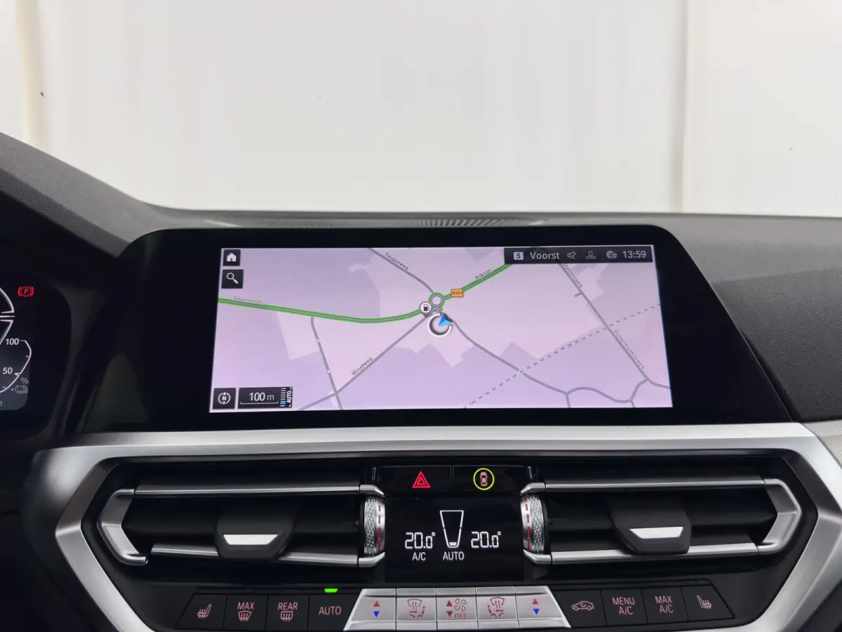 320e Business Edition Plus (INCL-BTW) Aut. *LEATHER | PANO | FULL-LED | HEATED-SPORTSEATS | NAVI-FULLMAP | KEYLESS | PRIVACY-GLASS | ECC | PDC | CRUISE | 19''ALU*