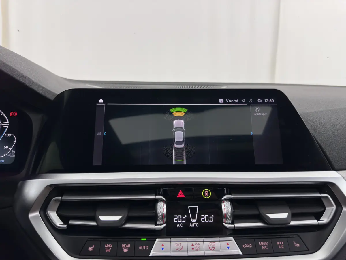 320e Business Edition Plus (INCL-BTW) Aut. *LEATHER | PANO | FULL-LED | HEATED-SPORTSEATS | NAVI-FULLMAP | KEYLESS | PRIVACY-GLASS | ECC | PDC | CRUISE | 19''ALU*