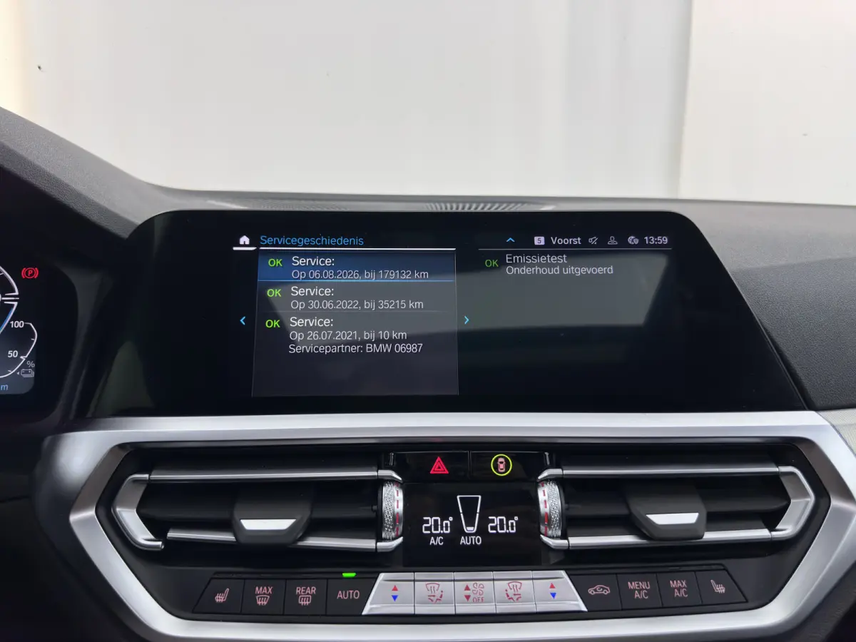 320e Business Edition Plus (INCL-BTW) Aut. *LEATHER | PANO | FULL-LED | HEATED-SPORTSEATS | NAVI-FULLMAP | KEYLESS | PRIVACY-GLASS | ECC | PDC | CRUISE | 19''ALU*