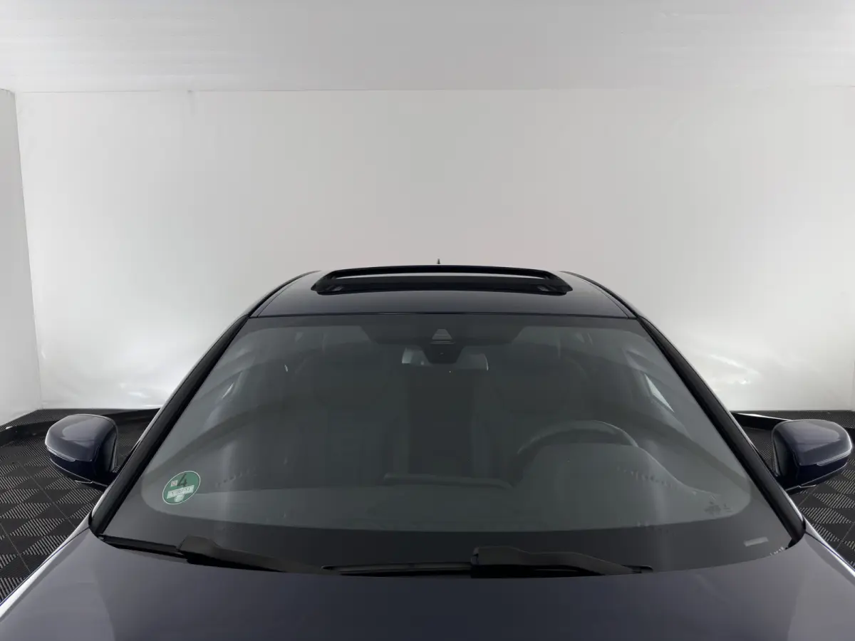 320e M-Sport-Styling Business Edition Plus (Plug-In) {SoH-88%} (INCL-BTW) Aut. * PANO | LEATHER | FULL-LED | HEATED-SPORTSEATS | NAVI-FULLMAP | KEYLESS | PRIVACY-GLASS | HIFI-SOUND | ECC | P