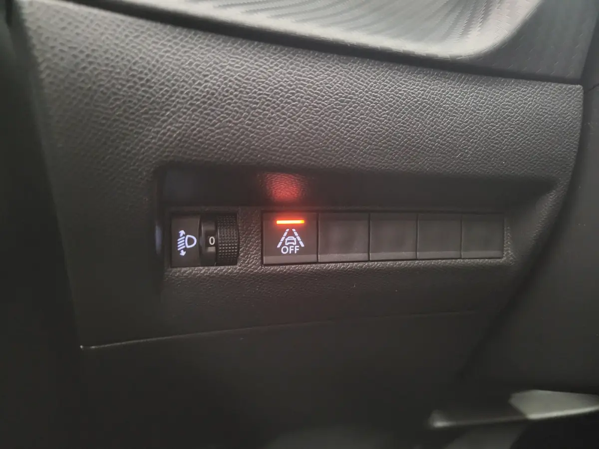 1.2 PureTech Active Navigatie | Carplay | LED Dagrij | Elek. Ramen | Centrale Vergendeling | Rijstrook-Assistentie | Airco | Apple Carplay/Android Auto|telefoonintegratie premium | Cruise co