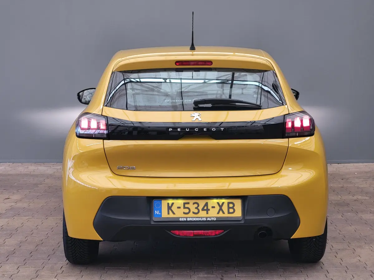 1.2 PureTech Active Navigatie | Carplay | LED Dagrij | Elek. Ramen | Centrale Vergendeling | Rijstrook-Assistentie | Airco | Apple Carplay/Android Auto|telefoonintegratie premium | Cruise co