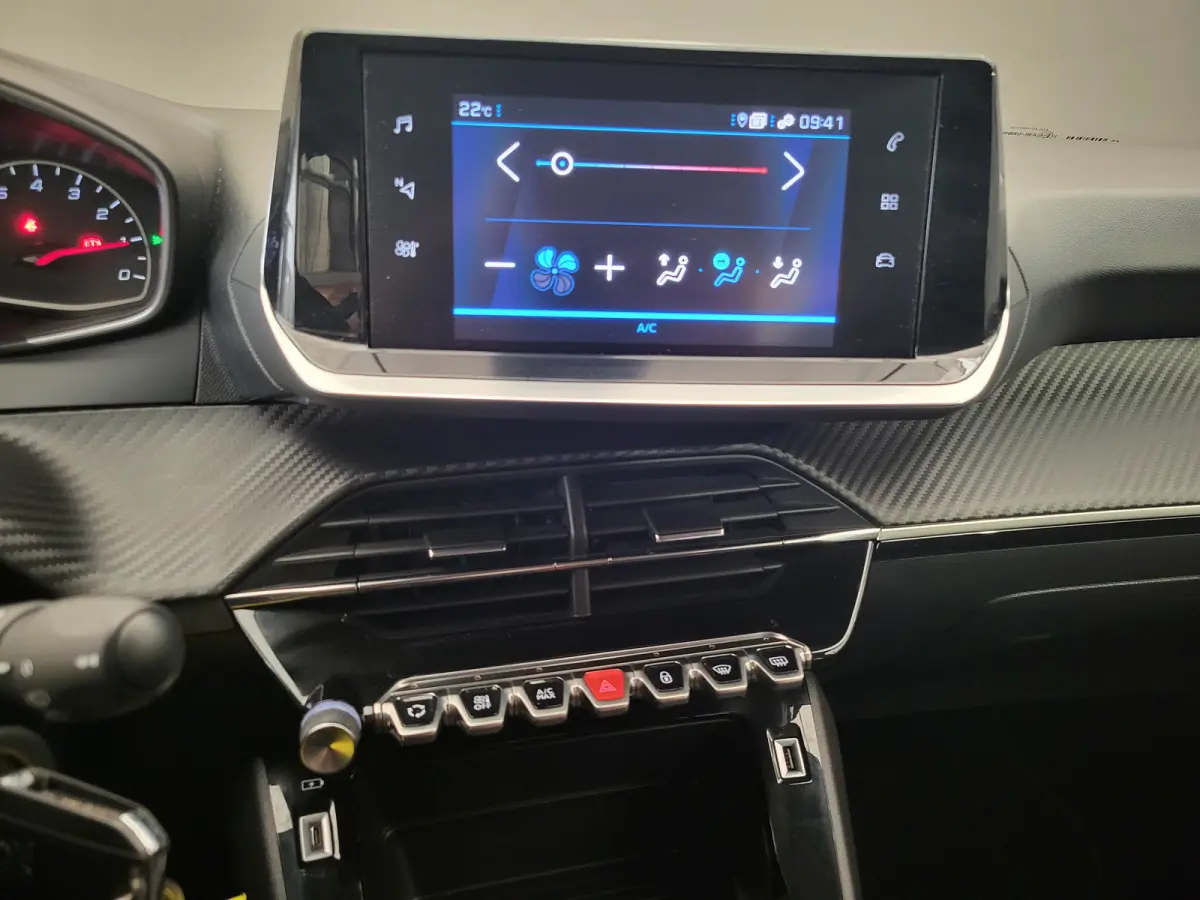 1.2 PureTech Active Navigatie | Carplay | LED Dagrij | Elek. Ramen | Centrale Vergendeling | Rijstrook-Assistentie | Airco | Apple Carplay/Android Auto|telefoonintegratie premium | Cruise co