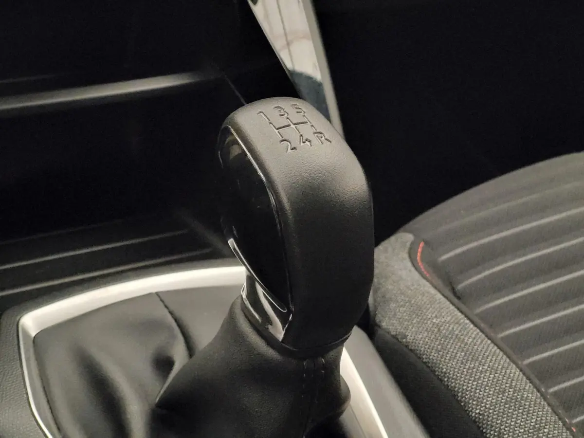1.2 PureTech Active Navigatie | Carplay | LED Dagrij | Elek. Ramen | Centrale Vergendeling | Rijstrook-Assistentie | Airco | Apple Carplay/Android Auto|telefoonintegratie premium | Cruise co