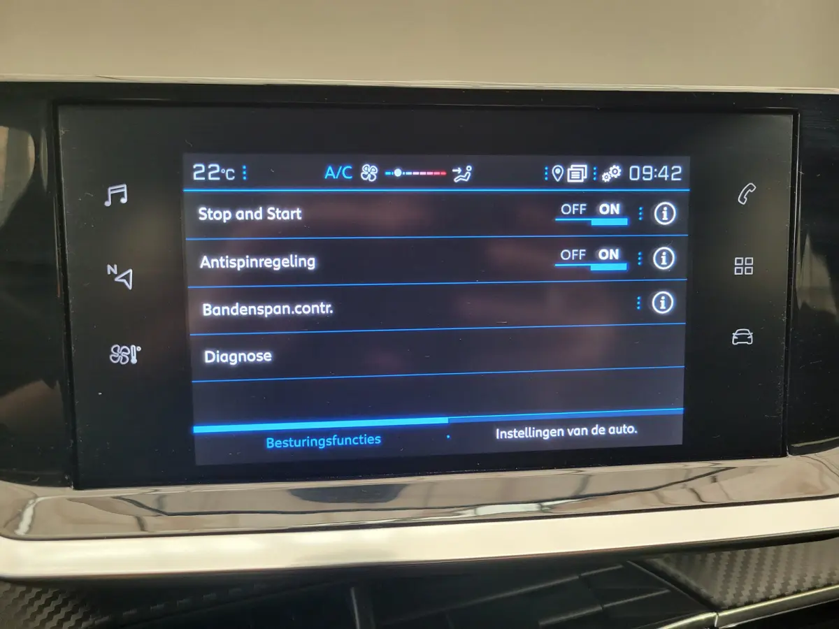 1.2 PureTech Active Navigatie | Carplay | LED Dagrij | Elek. Ramen | Centrale Vergendeling | Rijstrook-Assistentie | Airco | Apple Carplay/Android Auto|telefoonintegratie premium | Cruise co