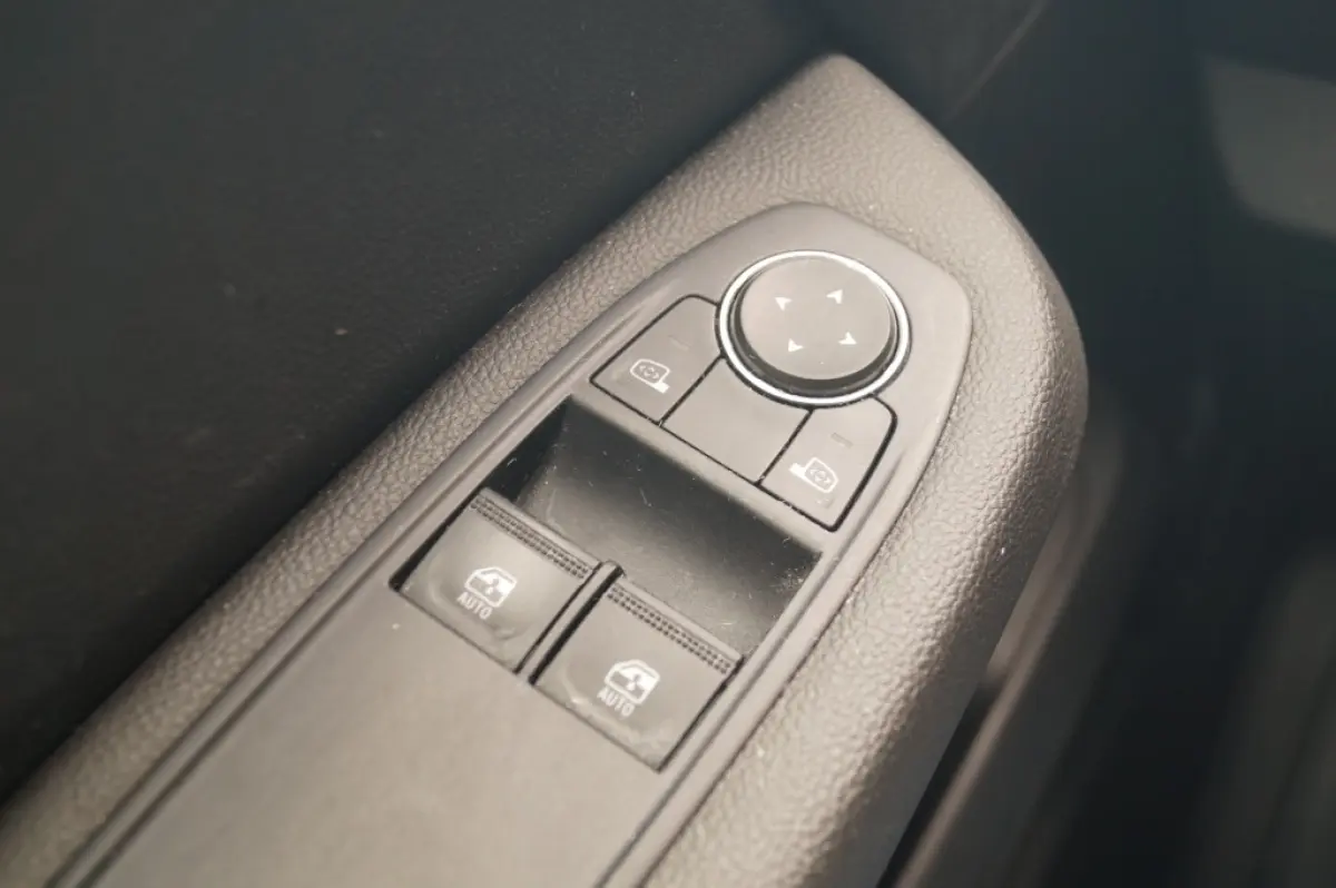 1.0 TCe Zen Pack -NAVI-LED-AIRCO-PDC-CRUISE-