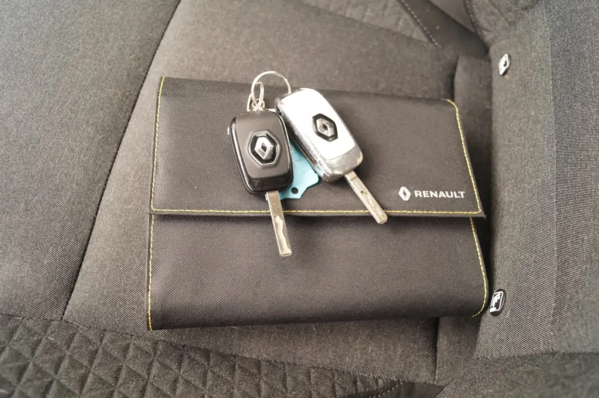 1.0 TCe Zen Pack -NAVI-LED-AIRCO-PDC-CRUISE-