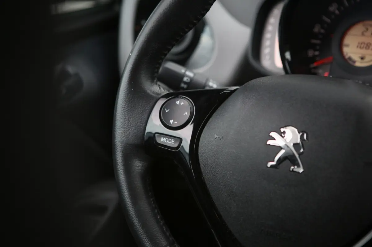 1.0 e-VTi Allure | Carplay | Airco | Achteruitrijcamera |
