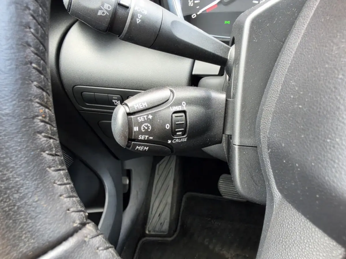 1.2 PT 130PK Automaat Business Clima Velgen Carplay