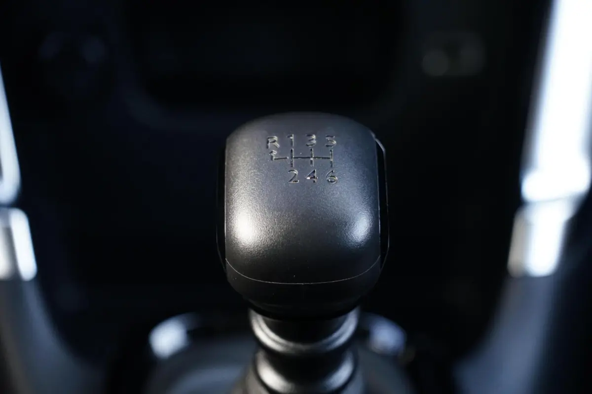 1.2 PureTech S&S Feel, NL, LED, CarPlay